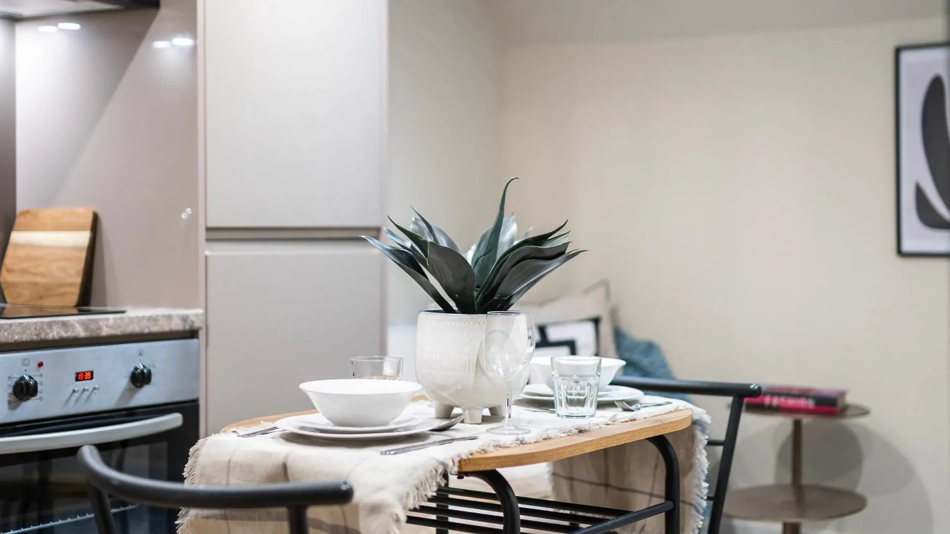 Luxury Tower, Penthouse & Split Level Apartments In Leeds City Centre
