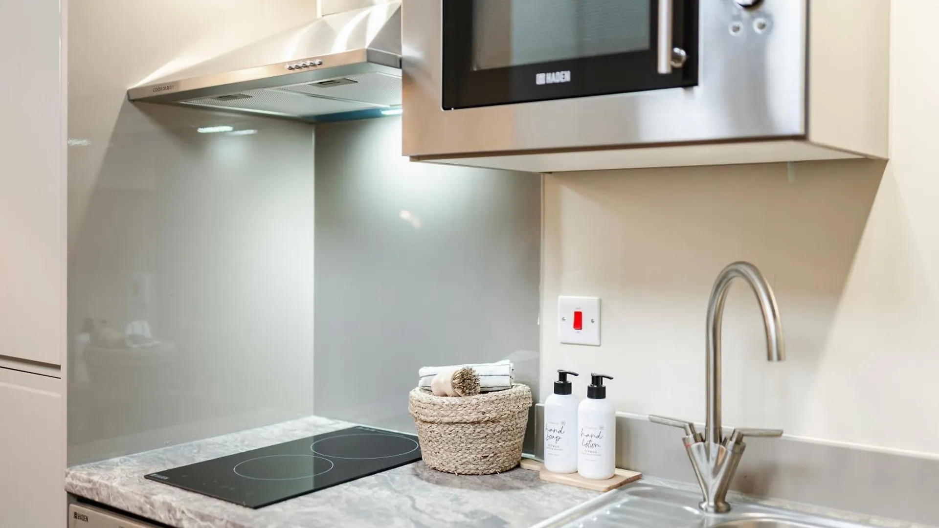 Luxury Tower, Penthouse & Split Level Apartments In Leeds City Centre 0*, 리즈 영국
