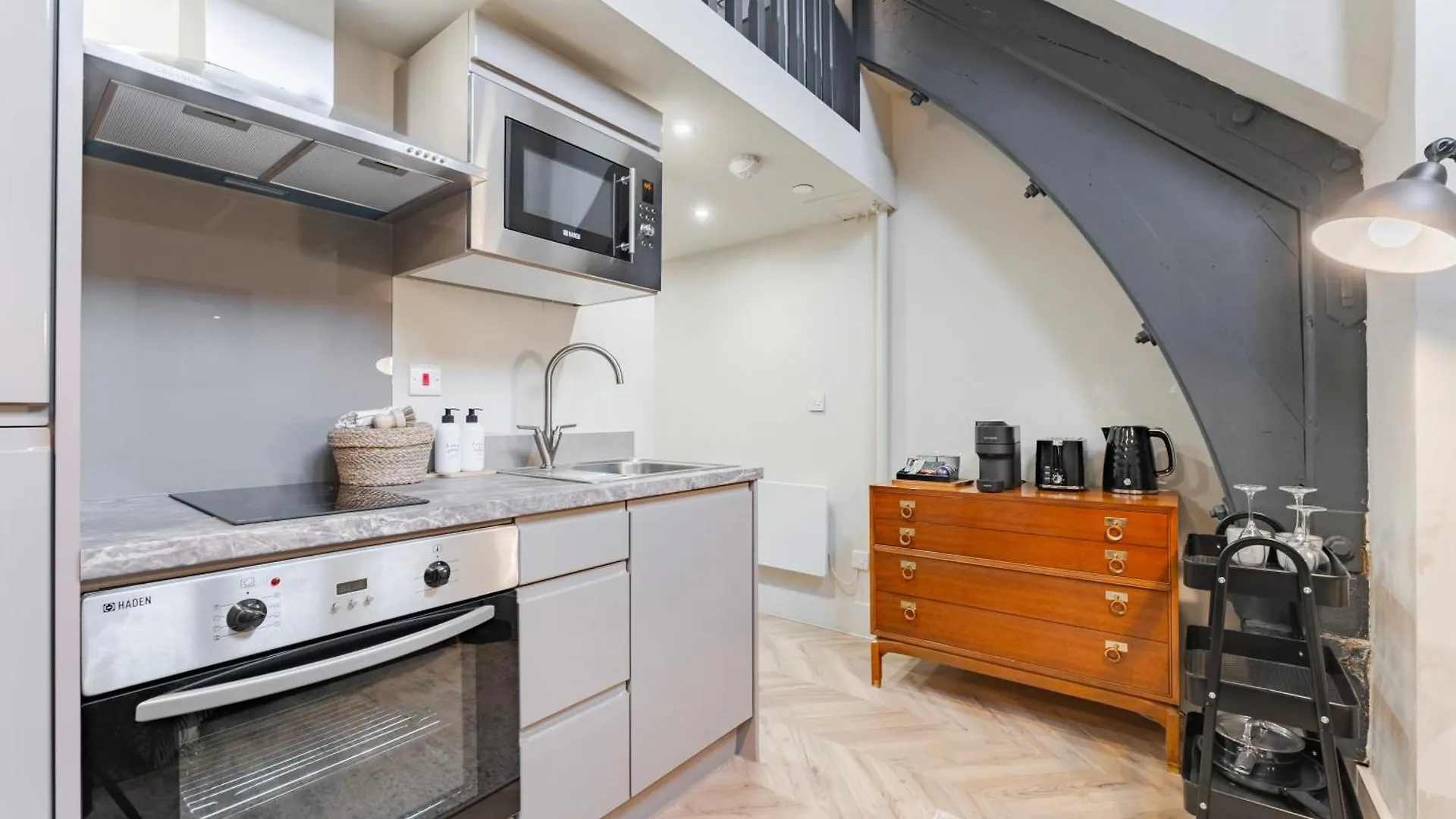 Luxury Tower, Penthouse & Split Level Apartments In Leeds City Centre