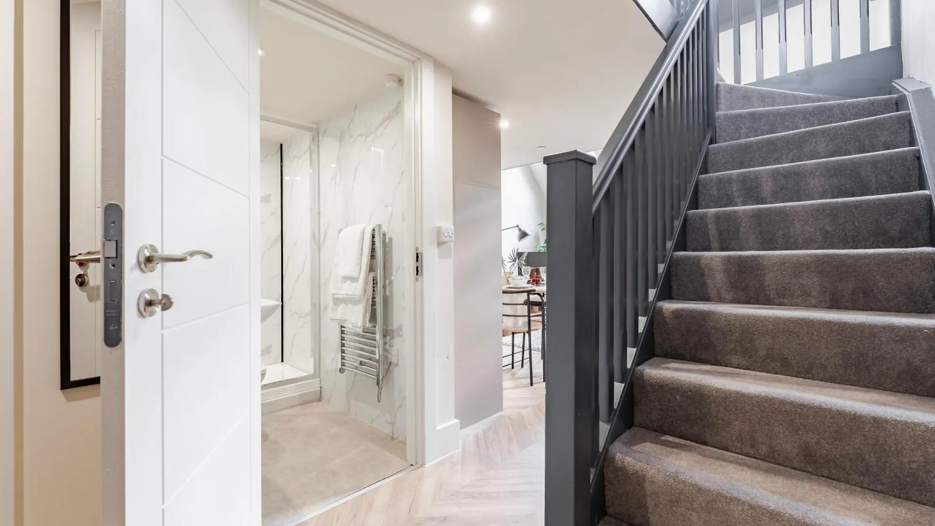 Luxury Tower, Penthouse & Split Level Apartments In Leeds City Centre