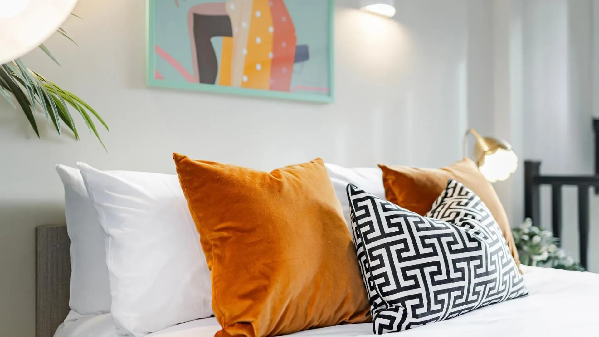 Luxury Tower, Penthouse & Split Level Apartments In Leeds City Centre